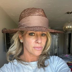 Meet your Posher, Sacha